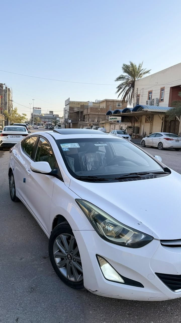 السلام عليكم النترا 2014
النترا 2014 خليجي بيها فقط باب السائق مبدل 
رقم بغداد الجديد شبه مميز السياره فول ماعدا البصمه . 
شاشه كبيره 
تحكم ستيرن 
حساسات خلفيه 
كامره خلفيه 
فتحه سقف 
اشاير بلمري
السعر 122 وبيها مجال وتحويل ثاني يوم . 
مكاني نجف ***********
