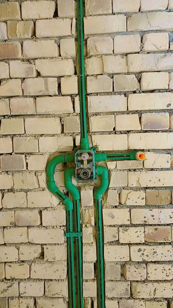 لتأسيسات الكهربائيه والصحيه ناصريه بئنس السعار ***********
