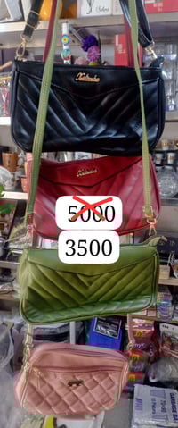 جزدان نسائي • تخفيضات