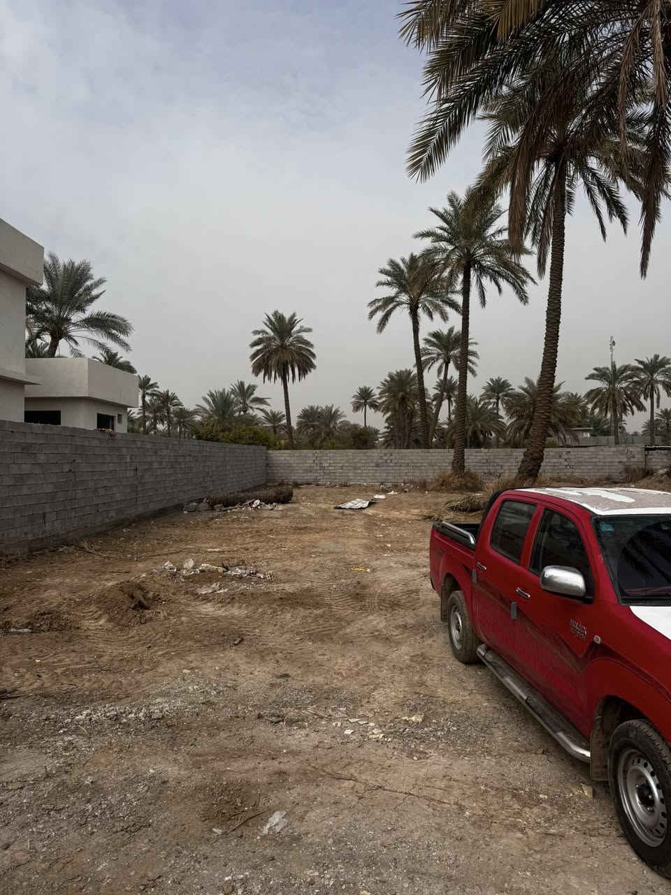 السلام عليكم
للبيع 
1120 متر طابو 
باوي سكن فقط 
وجه 24 
نزال 46 
كامل خدمات وجه الشارع 
سعر مناسب جداً جداً 
***********
