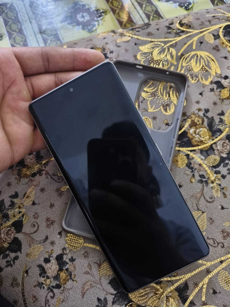 السلام عليكم ورحمة انفنكس  50 S 5G  بطارية 100 بوبجي 90 فريم اقوى من البرو سعر 270 الف تواصل
***********
