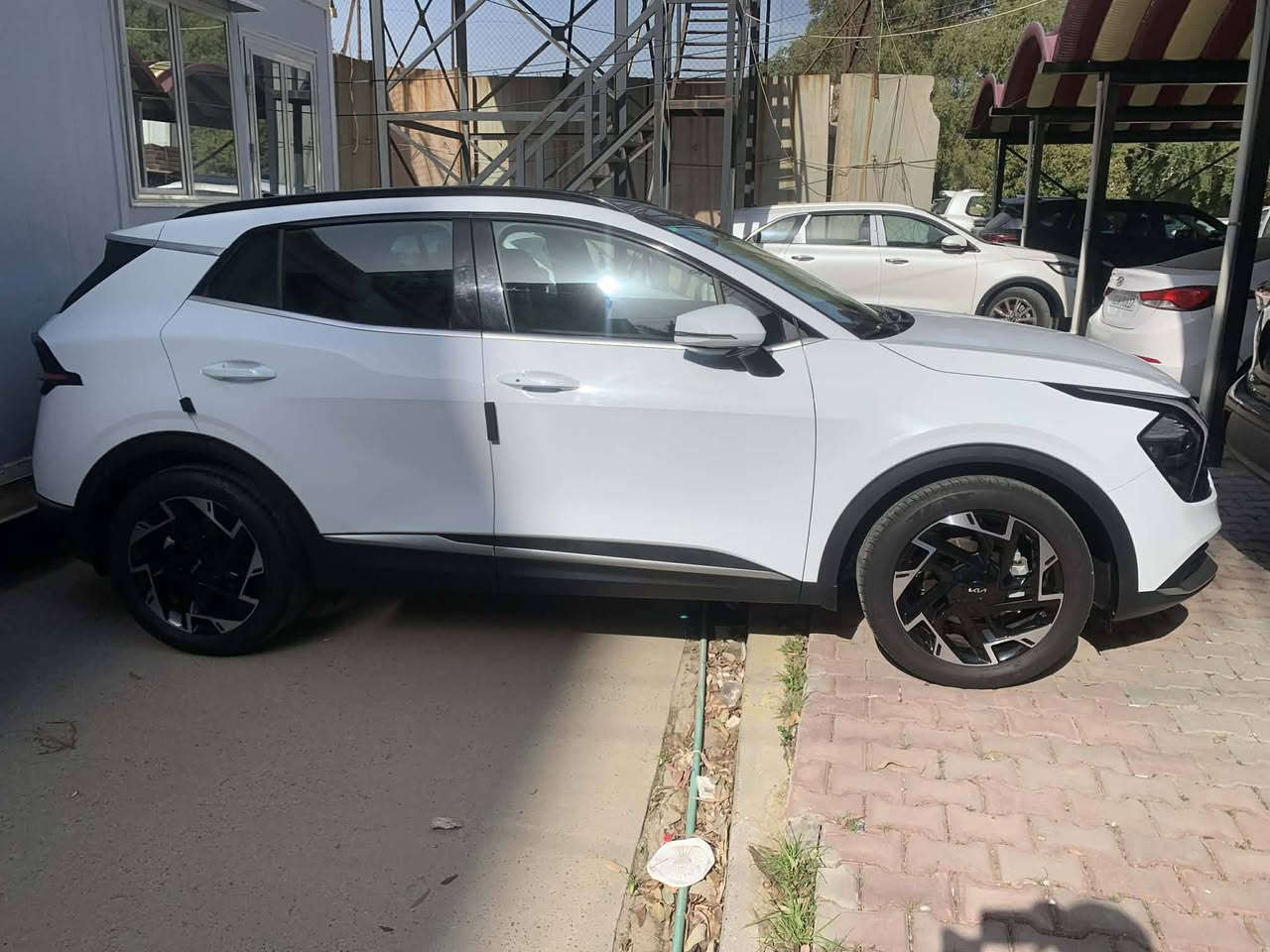 سلام عليكم إخوان سبورتج 20250خليجي كفاله عامه فول موصفات 1/1 رقم أربيل ماشيه 21 ألف بعده بل ضمان استفسار وسعر اتصال ع رقم ***********
