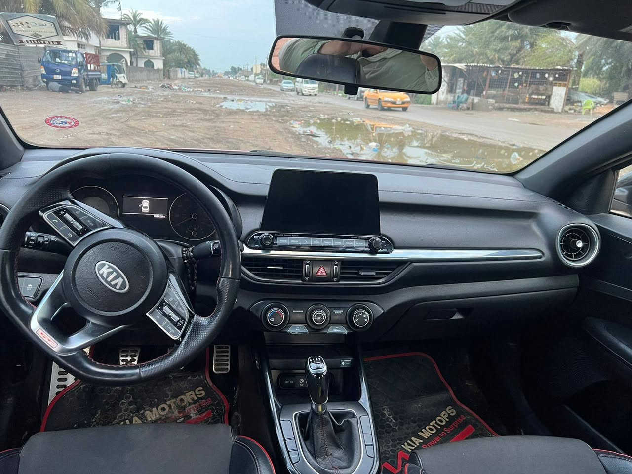 السلام عليكم للبيع او مراوس فورتي ٢١ جيتي لاين مكينه ١٦٠٠ تيربو شاديلهه منضومه غاز كير عادي فول مواصفات فتحه رادارات حادث بل منشور بياع شهداء *********** سعر ١٢٠
