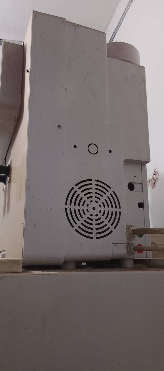 سلام عليكم عندي هاذة الفلتر اللبيع نضيف رايتة100وبي مجال يتواصل واتساب ***********
