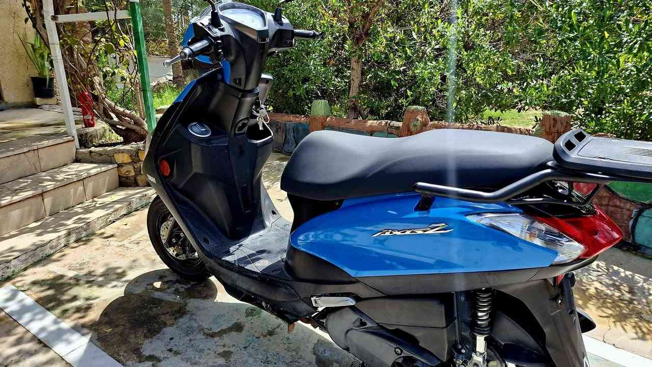 سلام عليكم
دراجه اكزز Z 2018
مكفوله كفاله عامه على وضع الشركه 
بس مصبوغه لجماليه اتصل وتدلل ***********
