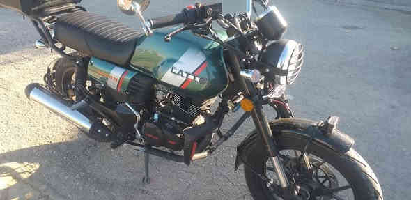 السلام عليكم 
دايوان لاتي موديل ٢٥ نازل بشهر ٧ مكفول كفاله عامه شرط حته من الشخط اوراقه سحب السعر ١٥٠٠ وبيه مجال مكان الدراجه ديالى قضاء المقداديه الجعار مامتواجد على الفيس وهذا رقمي ***********
