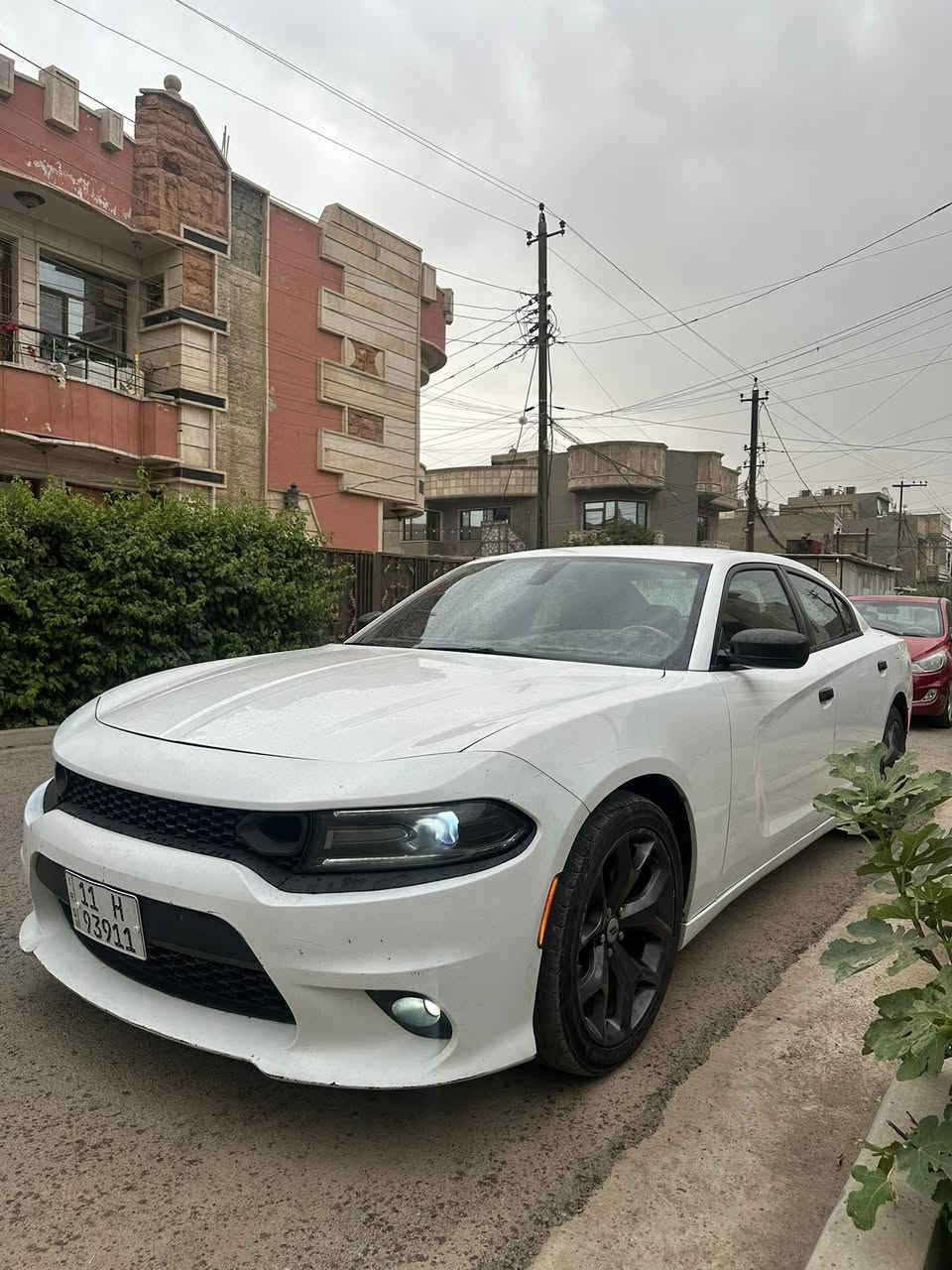 جارجر 2018 sxt وارد امريكي
الحادث موضح بالصور مع تقرير الفحص
لون ابيض رقم بغداد ماشية 189,000 كيلو

مكينة 6 سلندر 3600 مكفولة
كير مكفول وكهربائيات مكفولة

مواصفات : شاشة - كاميرا خلفية - حساسات خلفية - دخول ذكي - تشغيل عن بعد - بصمة - مقعد السائق كهرباء - ويل 20 اصلي 

السعر 185 ورقة وبيها مجال
مكاني بغداد حي الخضراء 
*********** ابو عبدالله
