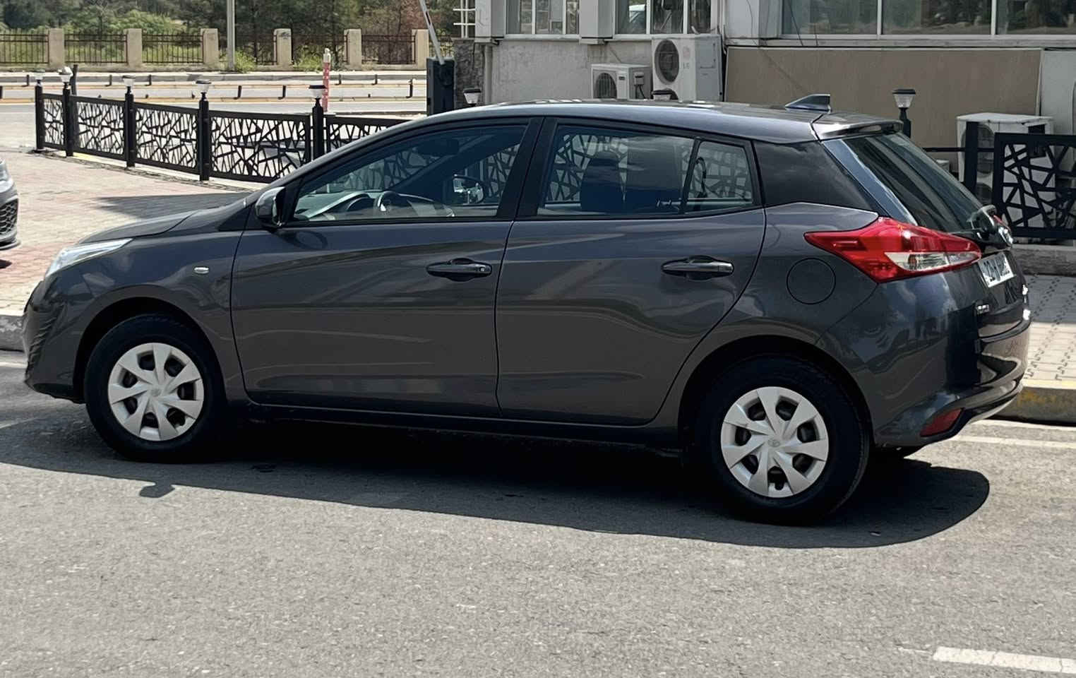 تويوتا يارس موديل ٢٠١٩ صفري شه ريكه هه وليره هيج سبخ ليدراوي نيه ٦٥ هه زار رويشتيه. هيج مشكيله ي نيه كير مكينه  به شه رط هه زه ي نويه. زينكه و ريگاو بان تا مانگي ٦ نويه واتس اب ***********
