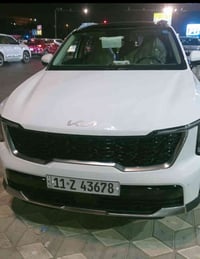 كيا سورنتو للبيع موديل 2025  مواصفات كامله 2500  4 سلندر   جنطه كهرباء...