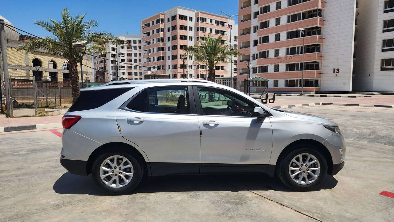 السلام عليكم
شوفرليت ايكونكس 21 LT AWD 
مواصفات LT معروفه تبريد قطعتين تشغيل عن بعد فور ويل شاشه كار بلي + اندرويد اوتو كشن سائق كهرباء منضومه لايت زينون رادار امامي وجانبي  وحساس خلفي كامره دوراه وتثبيت مسار  تحكم ستيرن كامل  auto high beam 
السياره نضيفه وجاهزه وكامله من كلشي ولا كلوب مشتغل بلدشبول
تاير وباتري جديد ممشى 80mi قابل لزياده 
السياره وراد امريكي حادثه بنيد مبدل والجاملغ اليسره  مصبوغ على كد ربعه  وصور الحادث مرفقه ايرباك طاك ومرجع سستم ضربته حلوه وتصليحه درجه اولى 
سياره باسمي رقم بغداد سنويه وهزه غير نافذ يعني تحويل كبل 
مكان سياره بغداد السعر135 وبيه مجال الشراي يتصل 
***********
وهذه رقم شاصي السياره 3GNAXTEV3MS131161
