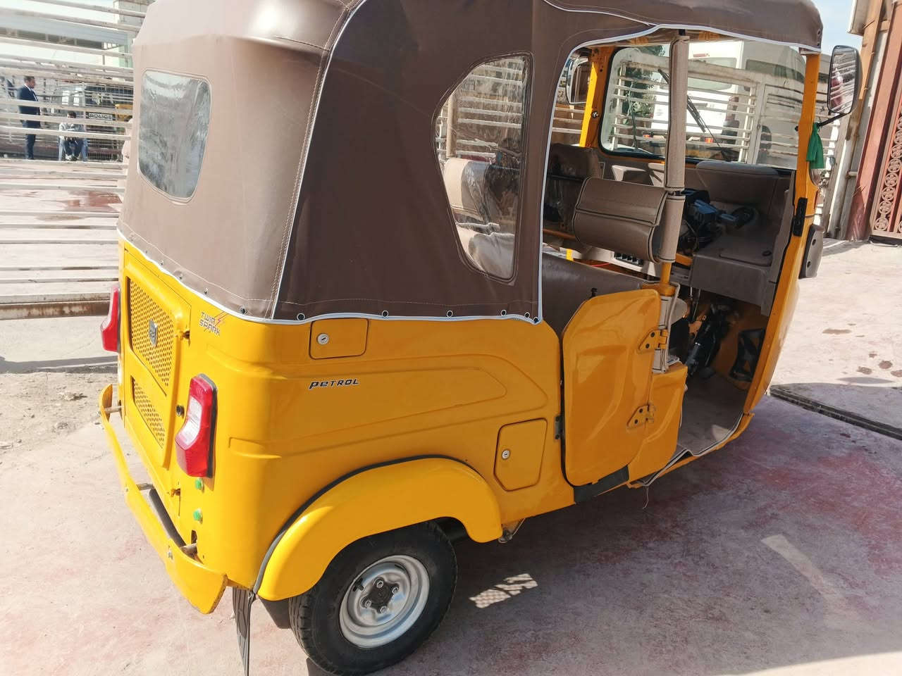 اسلام عليكم للبيع تكتك موديل 22
تكتك جاهزه من كلشي بيهى طخاه بلغد ودوس معمره
رقم وسنويه تحويل مباشر 

وباقي جاهز تخم جديد 

مكان بغداد فلكت حي النصر 

سعر 7600

رقم ***********
