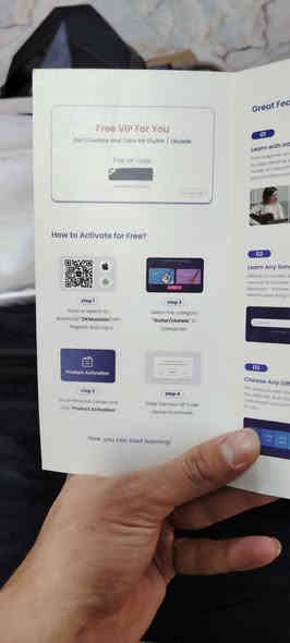 كيتار للبيع بهذا الشكل قطعة نادرة وجميلة صوته روعة
للحجز واتس اب ***********
