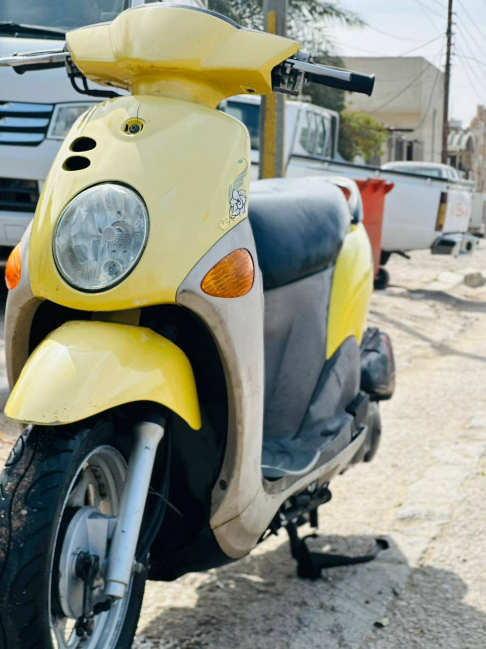 سلام عليكم دراجه فله للبيع دراجه نضيفه صالها ١٥ يوم من طالعه من الوكيل ورتبتها ع ايدي برغي ما مفتوح   بيها ع حطتها ما عوزها اي شي ومستعجل ع بيعتها تجي وتشوف بعينك جيب فيتر وفحص لصبح العنوان:ميسان
رقم : ‭٠٧٧١ ٦٤٥ ٢٢٦٧‬
السعر 1100
