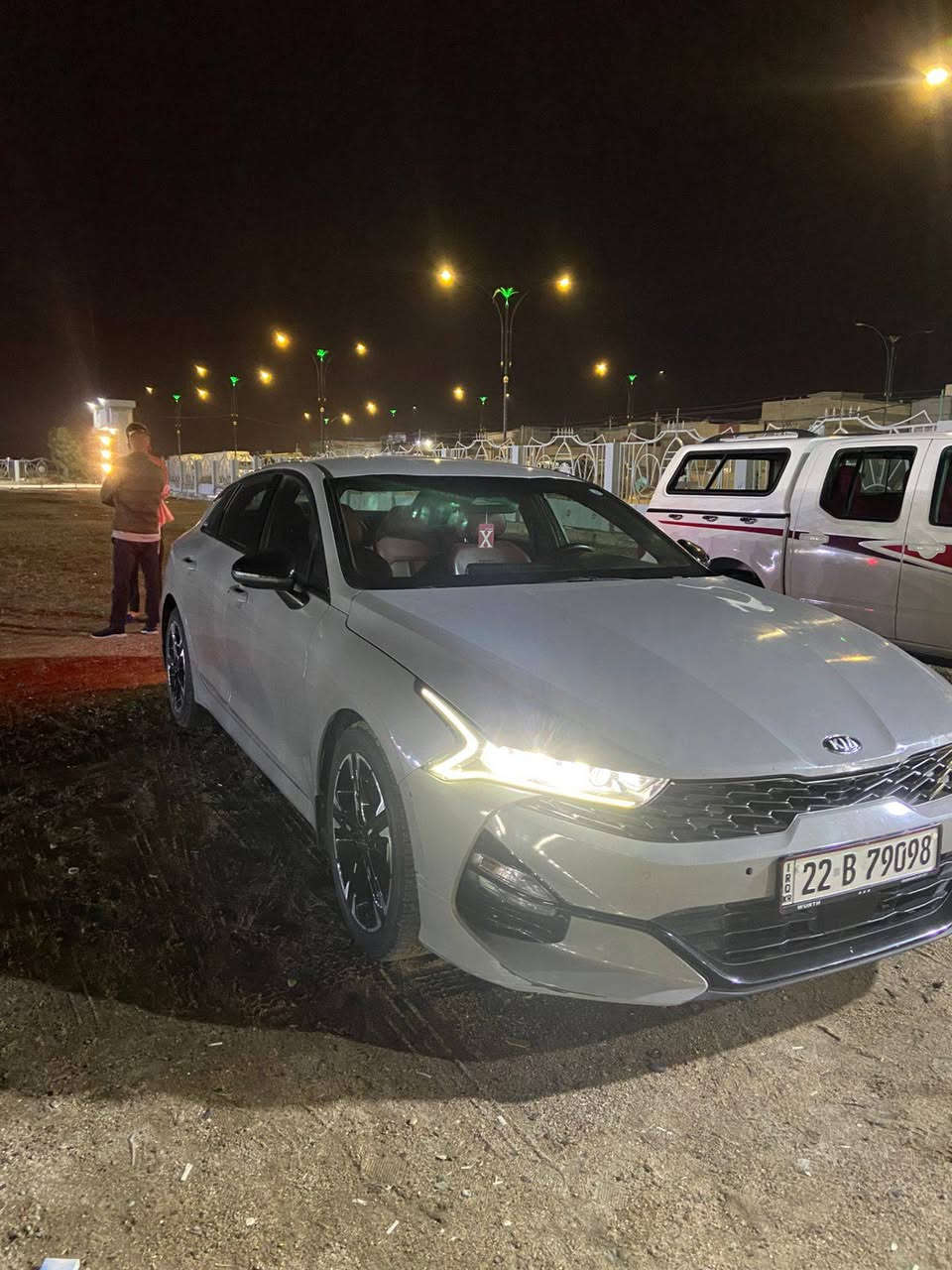 للبيع  سياره  K5  مديل  21
وارد امريكي 
مواصفات نص فول 
لون سمنتي 
ستقبال ابواب 
تشغيل عن بعد
تشغيل بصمه
جام اوتو 
صندوق فتح عن بعد
حساسات
امامي + خلفي + جانبي 
رادار
شاشه كار بلي 
كشنات جلد 
مانع تصادم 
سايد بريك بصمه 
فول تحكم ستيرن 
4 وضعيات قياده 
لايت زنون 
محرك  1600 تيربو 

سياره جاهزه مكينه ناعمه حداديه عامه  حتى بعدها ما طابعه صارلها ٤ ايام تبريد  100 من 100 ضربه سياره بنيد و جاملغ بدون شواصي / جاملق جه سايق ومعدلينه بدون تبديل البنيد مبدل + ضربه باب العبري الخلفي بدون تبديل معدل  سياره حلوه جاهزه للبيع مستعجل 
وشرط الفحص سياره ب اسمي 
عنواني البصره 
رقم تواصل 

*********** 
        نواف
