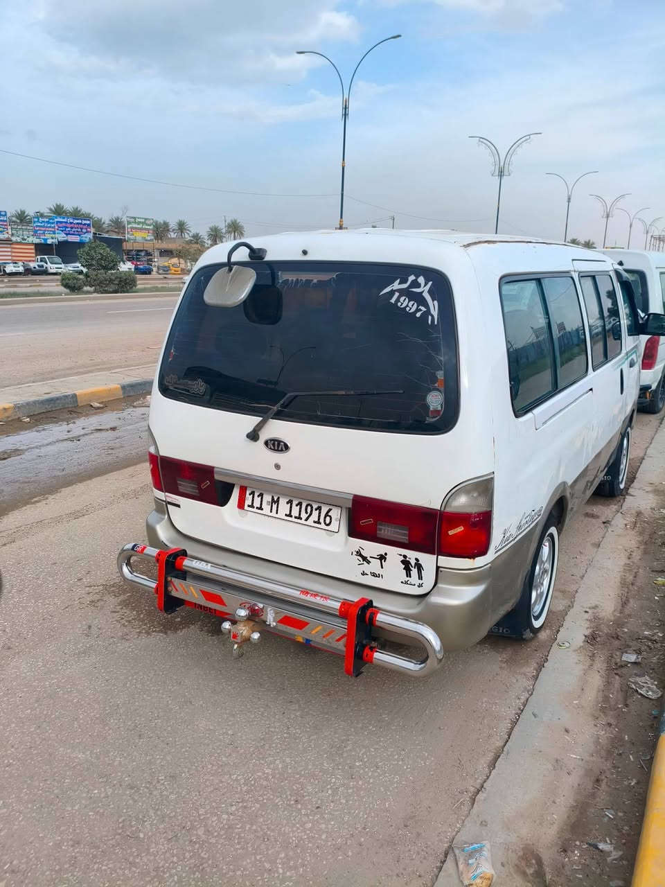 سلام عليكم  سياره للبيع بريجو نضيفه السياره موديل 1997  وجهزه على اخر حبايه من مكينه من كير من كهربيات من حداديه سنويه لل 31
‏‪0777 852 5963‬‏
