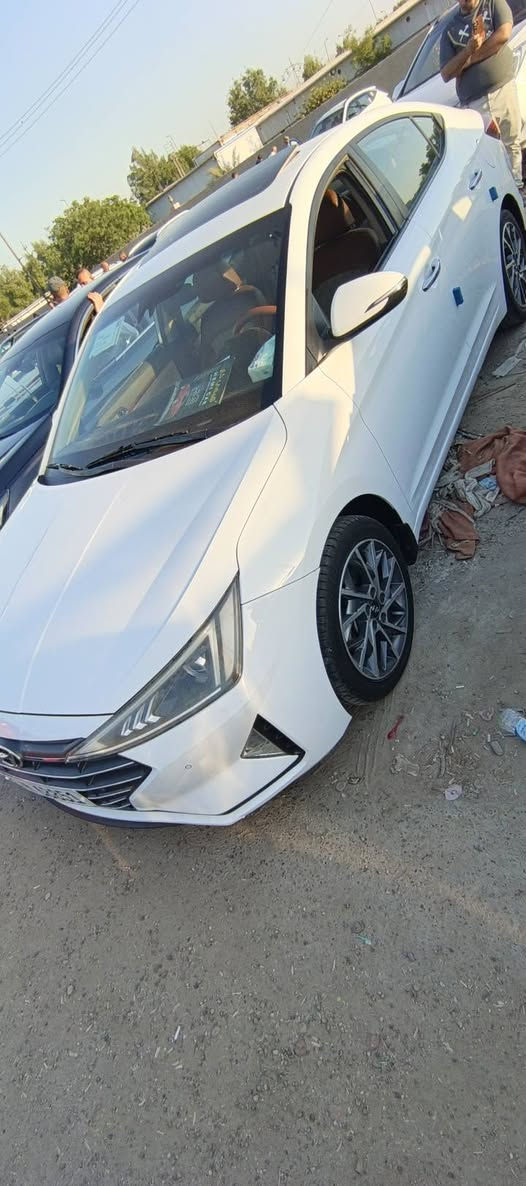 السلام عليكم النترا 2020 خليجي فول واحد على واحد ميحتاج اذكر مواصفاته بيه رصعتين وبارد بالباب الخلفي حگ شبر او اقل كير محرك تبريد مكفول اخوان صوره منشوره وسوناره منشور شوف واتمعن وخابرني وبخدمتك على سعره فقط مكانه بغداد الكرخ الاستفسار اتصل🗣📲📞 ***********
