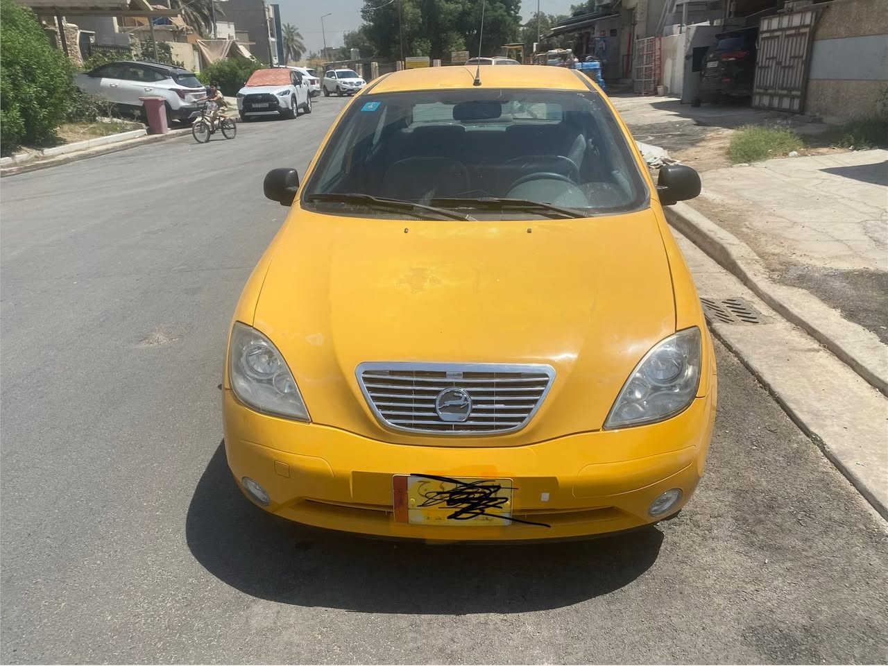 طيبة ٢٠١٥ بدون ظربة وصبغ بيهة ملاحظات بسيطة فقط
تحويل مباشر سنوية جديدة 
مكانهة بغداد الكرخ وهاي الصور نظافتهة صيانة امانت الله 
محرك جديد وصل وياه
كلج جديد
بور
بريك منظومة كاملة 
تبريد ثلج 
مناقصهة شي مكانهة بغداد الكرخ 
***********
سعرهة ٣٨
وبلخير على الياخذهة
