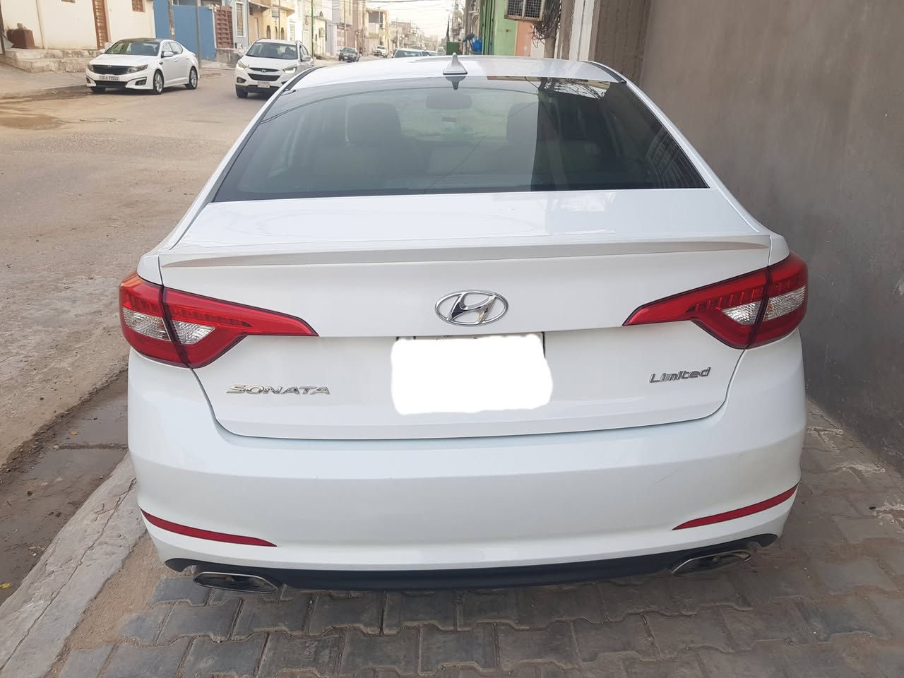 سوناتا وارد امريكي موديل ٢٠١٦ فئة ليميتيد
بصمة شاشة ترحيب فتحة سقف رادار حساس خلفي ثلاث وضعيات قياده قطعتين تبريد مقاعد جلد كهرباء مع التدفئة صندوق كهرباء السيارة بأسمي رقم الماني 
للاتصال ***********
