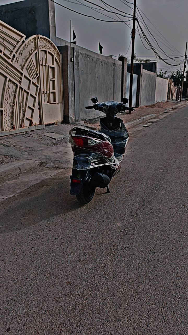 سلام عليكم 
دراجه ماكس مضلع ما صارلي فتره من نزلتها رمبه دراجه بعدها وكاله خير من الله برغي نقص ما بيها كلشي بيها شغال كهربائيات السلف عاللمس تشتغل هندر شغال بريكات كلها شغاله شلعه و معدل اي نقص ما بيها ما شايفه مصلح دراجه على ايدي دهن امزويل بنزين محسن دراجه خير من الله 
السعر 600 و بي مجال 
مكاني بغداد الشعله 
*********** هذا رقمي
