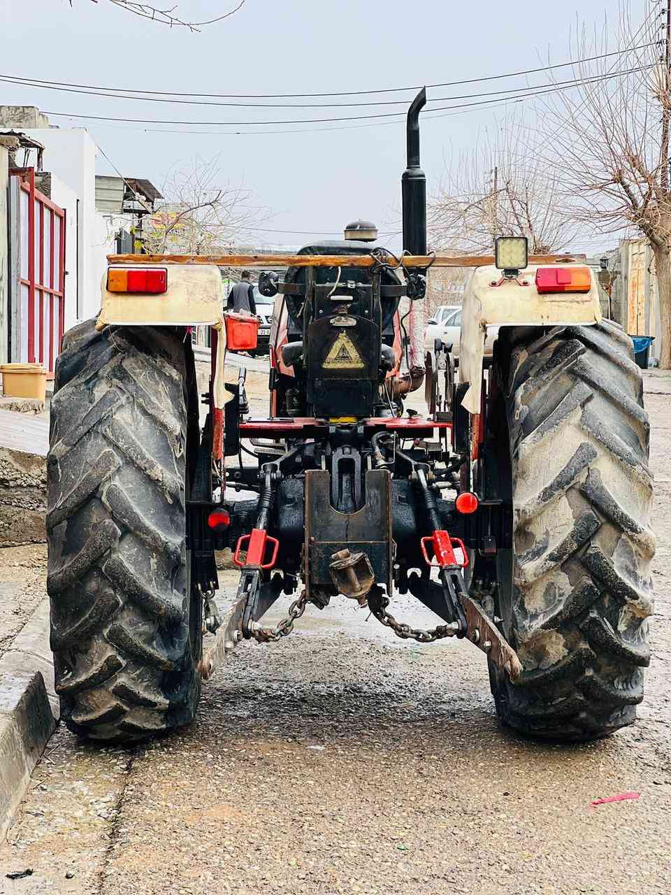 تركي موديل 2001 الرقم نينوى وبدون تحويل شرط النظافه عنوان طريق سليمانيه ***********
