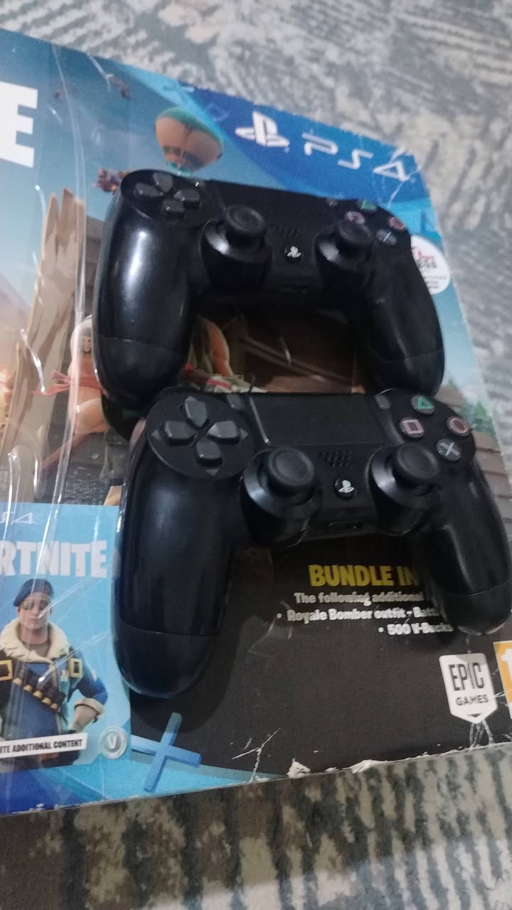 بلي 4 لوك ستيكر مع ٢ جوستك اصلي ٢٥٠ بدون الباور بانك الباور من شركة فينوم استخدام شهر ٢٠ الف دينار


**إذا كنت صاحب هذا الإعلان وتريد حذفه لأي سبب، رجاءا أرسل رسالة إلى الدعم الفني**