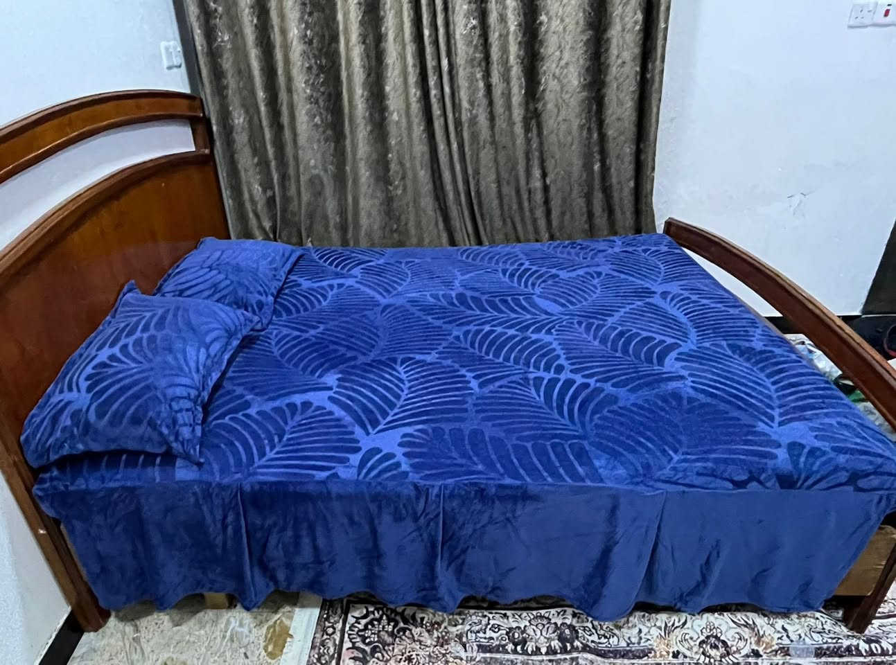 غرفة صاج قديم 7 قطع للبيع للاستفسار الاتصال على الرقم *********** مكانها شارع فلسطين
