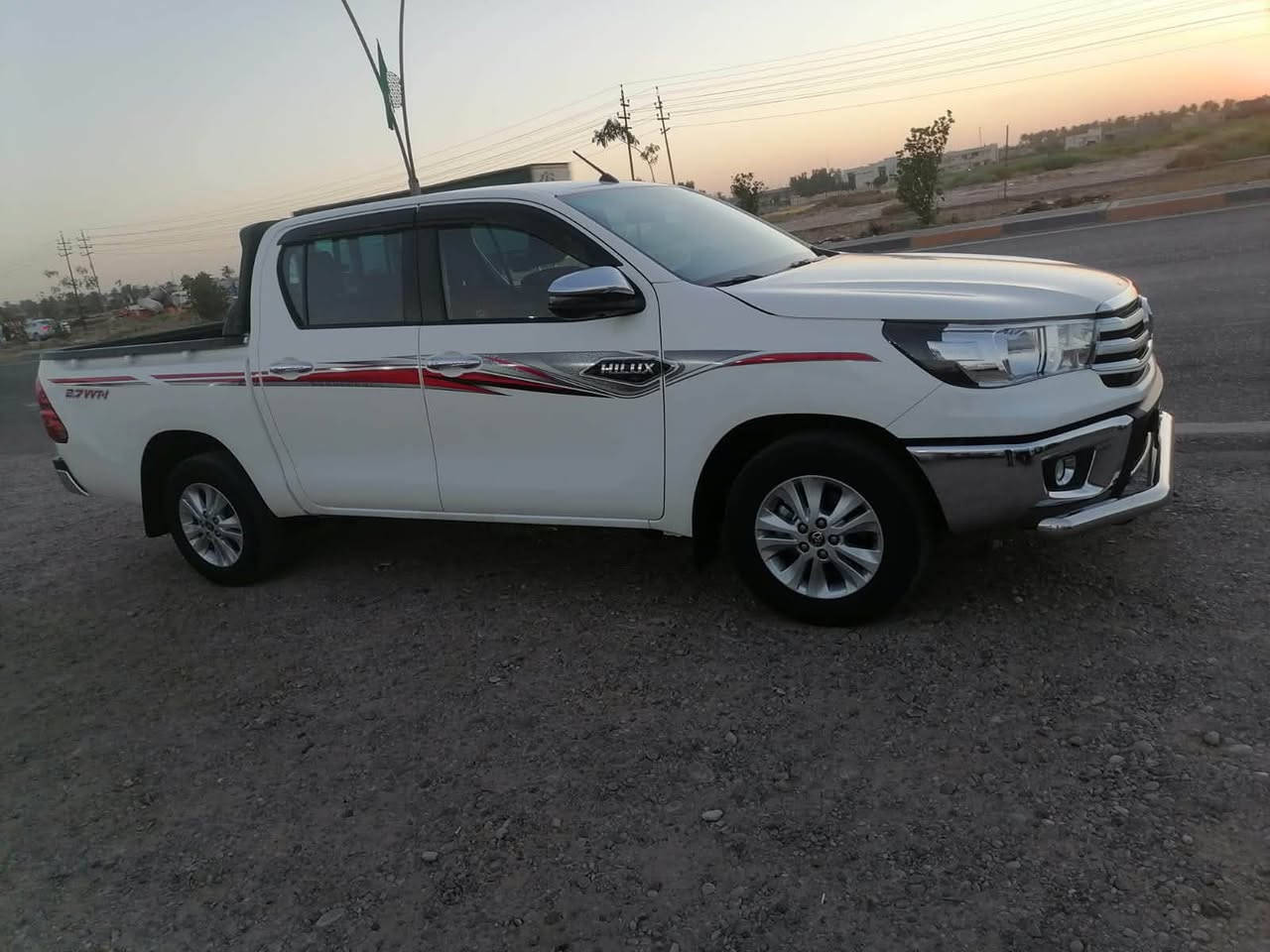السلام عليكم
تيوتا هايلكس موديل ٢٠٢٤
السيارة نظيفة فول 
مكفولة من الضربة و الصبغ عدا بارد فقط بالجاملغ الامامي بدون فتح 
فول مواصفات ١/١ 
بصمة
تبريد كشنات 
تبريد قطعتين 
شاشة كبيرة 
وبعد المواصفات المعروفة 
السيارة باسمي رقم اربيل الدولي 
تحويل مباشر 
السيارة ماشية ٣٧ كيلو حقيقي 
مكان السيارة ديالى بعقوبة 
للاستفسار ***********
السعر ٢٧٥
