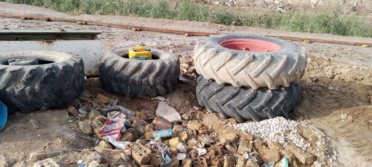 سلام عليكم
تواير للبيع كاربوه 
السعر 500
القياس 28على 16
تايرات عنتر نضيف
تواصل على الرقم 
***********
متواجد واتساب فيس
