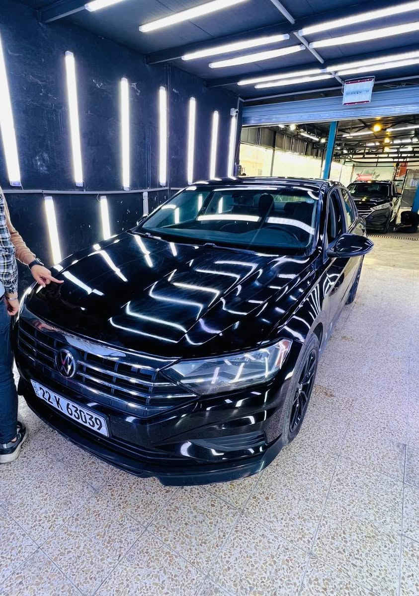 جيتا ار لاين فول مواصفات موديل2020 لون اسود ضرر بابين باب السائق والوراه مبدلين بأصلي وكالة بدون ايرباك ماشية 44 الف السيارة جداً نضيفة مكانها الموصل السعر162 وبي مجال
للتواصل *********** Singapore
