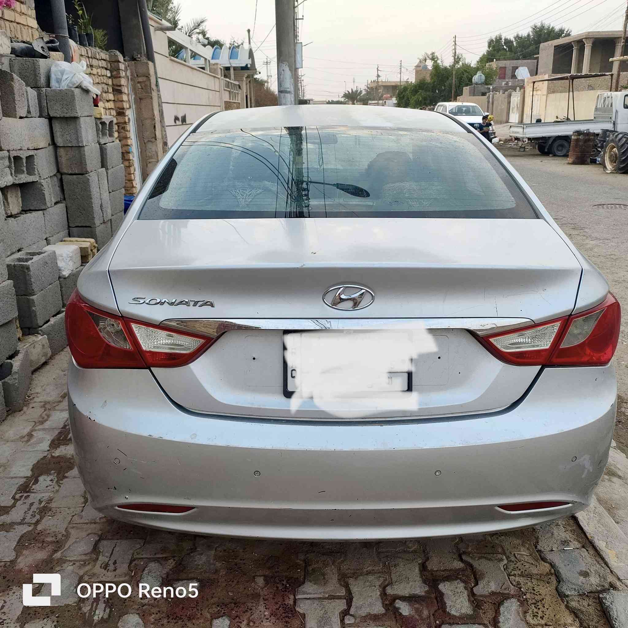 سوناتا 2013 وارد كوري السيارة مكفولة فقط بارد بالجاملغ الامامي + جراد بالقمارة 
مكينة جديدة قبل شهر شادها تخم تاير جديد لايتات
السعر 105
للاستفسار الاتصال *********** عمارة, ميسان
