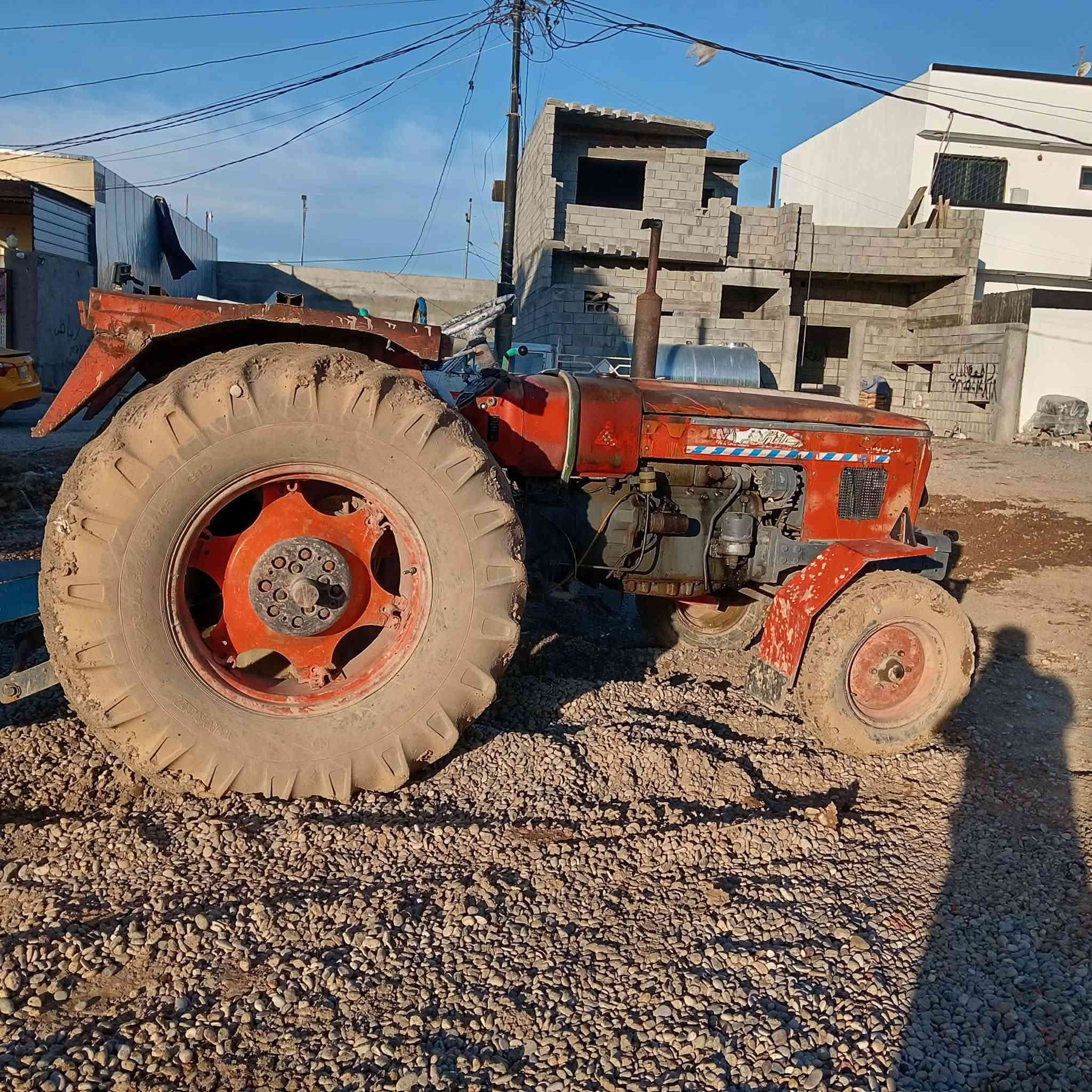 تركتر عنتر موديله ٨٩ سنويه  للبيع رقم صاحبه ***********
