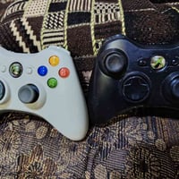 وبركاته اكس بوكس 360 سوبر سليم  كامل مع ثلاثه جوستك اثنين بث  شرط ماتح...