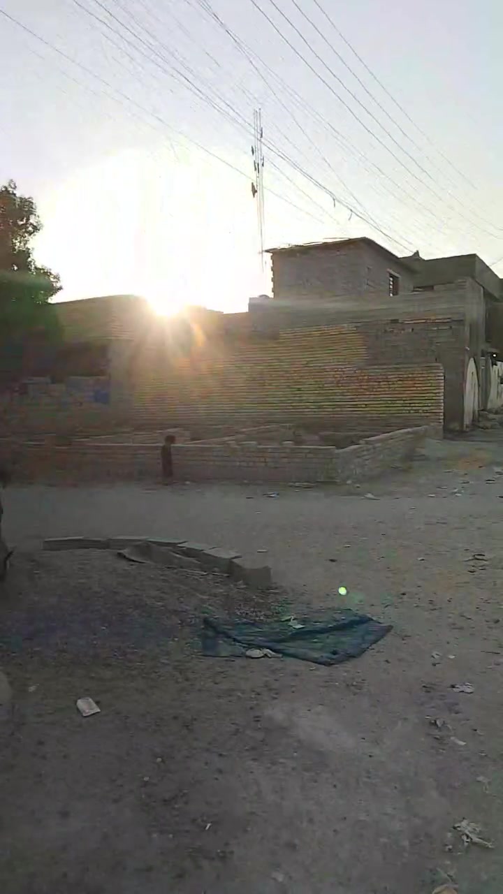 سلام عليكم بيت مساحه 230 ركن ع شارعين وجه ع شارع ريسي خدمات كامله خطين ماء  خطين كهرباء المكان قرب السيطره الشرطه الاتحاديه مال نهروان الاستفسار ع رقم ***********
