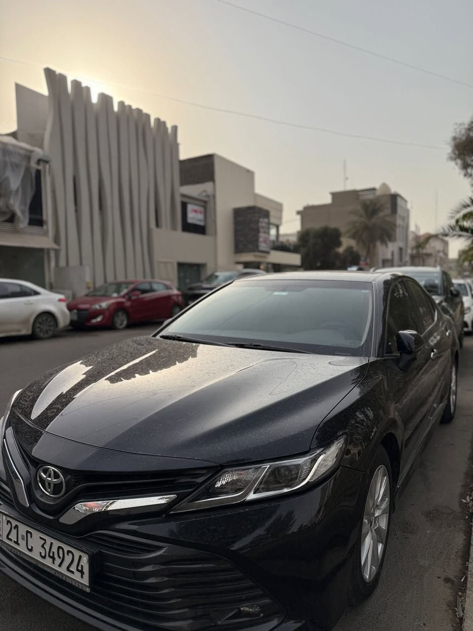 السلام عليكم
كامري 2020 خليجي GLE وكالة جيهان 
ماشيه 77 الف 
رقم سليمانيه بأسمي تحويل ثاني يوم
عليها بولش ونانو سيراميك وتضليل بالسنويه 
المحرك: 4 سلندر 
المواصفات:
• بصمة 
• شاشة معلومات
 تحديد مسار
• كاميرا خلفية
• حساسات أمامية وخلفية
• ⁠فتحه
السيارة بلحقيقة احلى 
للبيع رايدها 23.500 وبيها مجال مكاني بغداد المنصور 
***********
