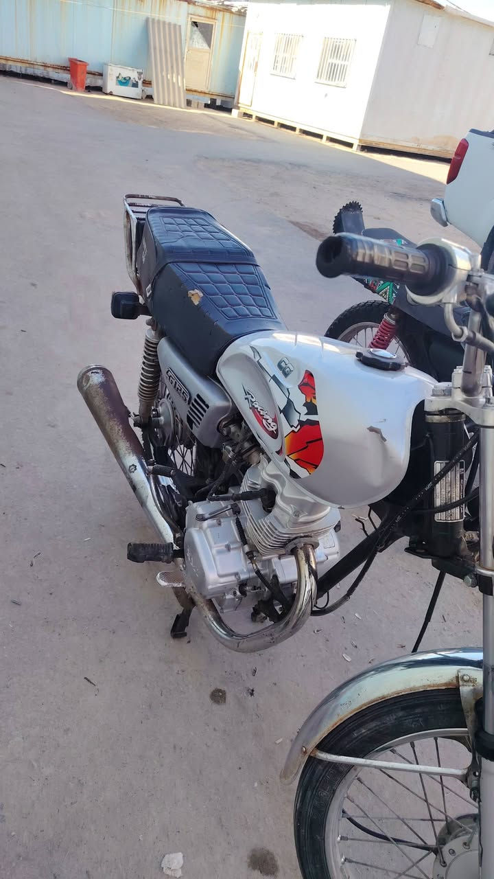 نامه شلامجه مديل 23 أوراق اصوالي تراجه كلش حلوه كامله العنوان بصره كرمت علي الشراي تصال بيه الرقم ***********
