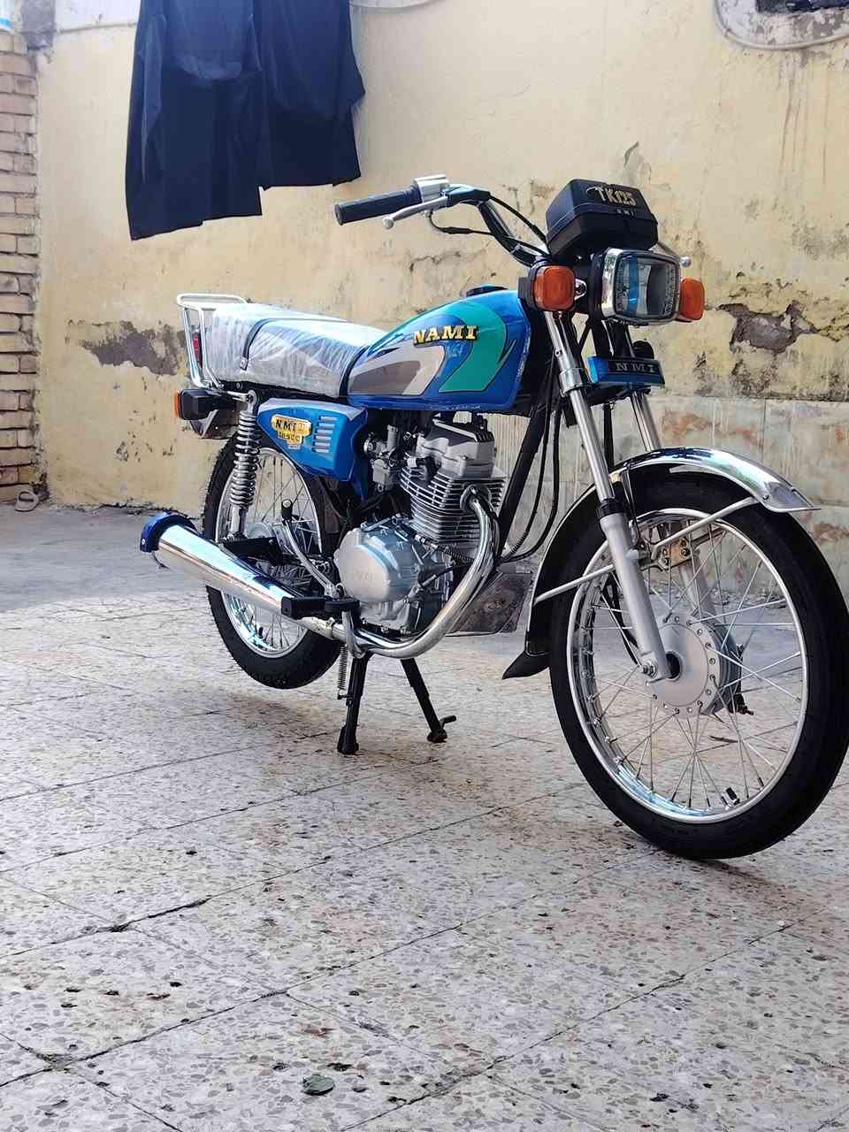 السلام عليكم دراجه لبيع جديد بعده مديل 24 سعر 950قفل بلادي مو تعمير مكان ميسان بدون وراق رقم ***********
