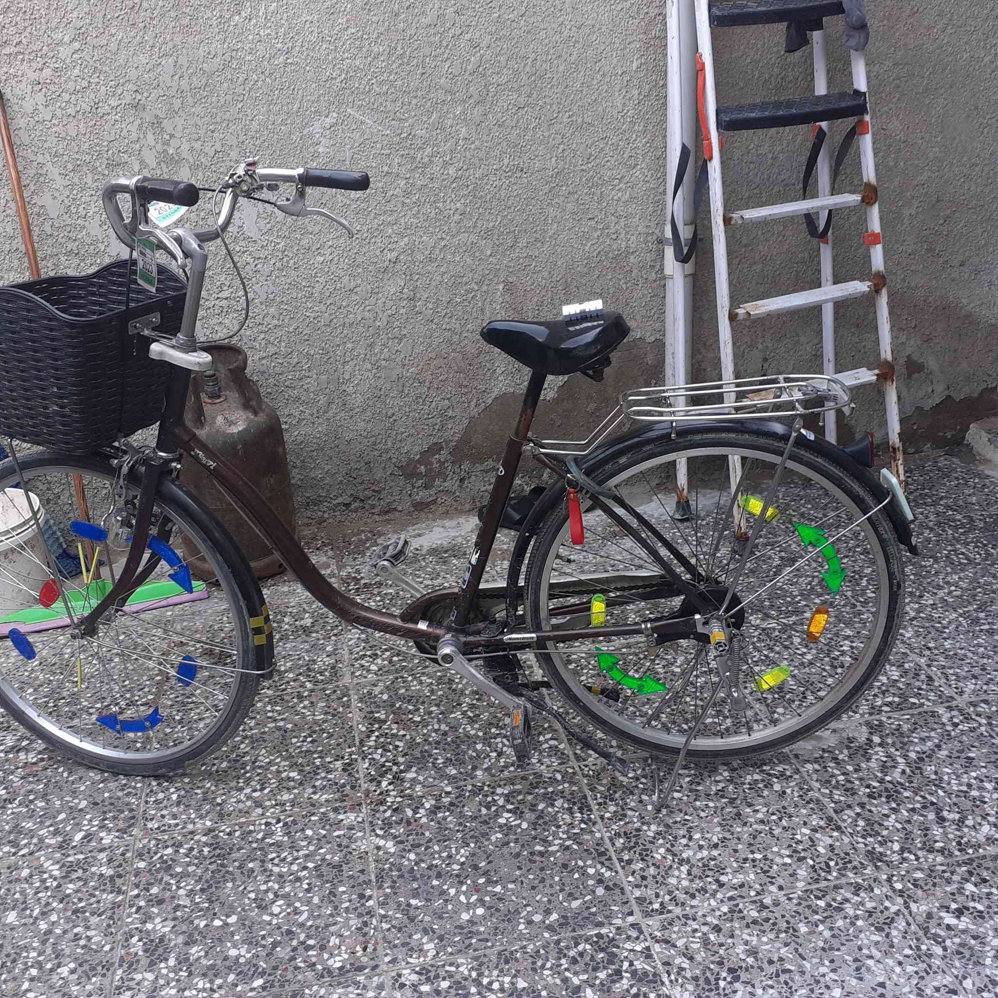 بايسكل للبيع برجستون حجم 26 موديل 2012
السعر و العنوان مراسلة خاص او مراوس بايسكل بيدي


**إذا كنت صاحب هذا الإعلان وتريد حذفه لأي سبب، رجاءا أرسل رسالة إلى الدعم الفني**