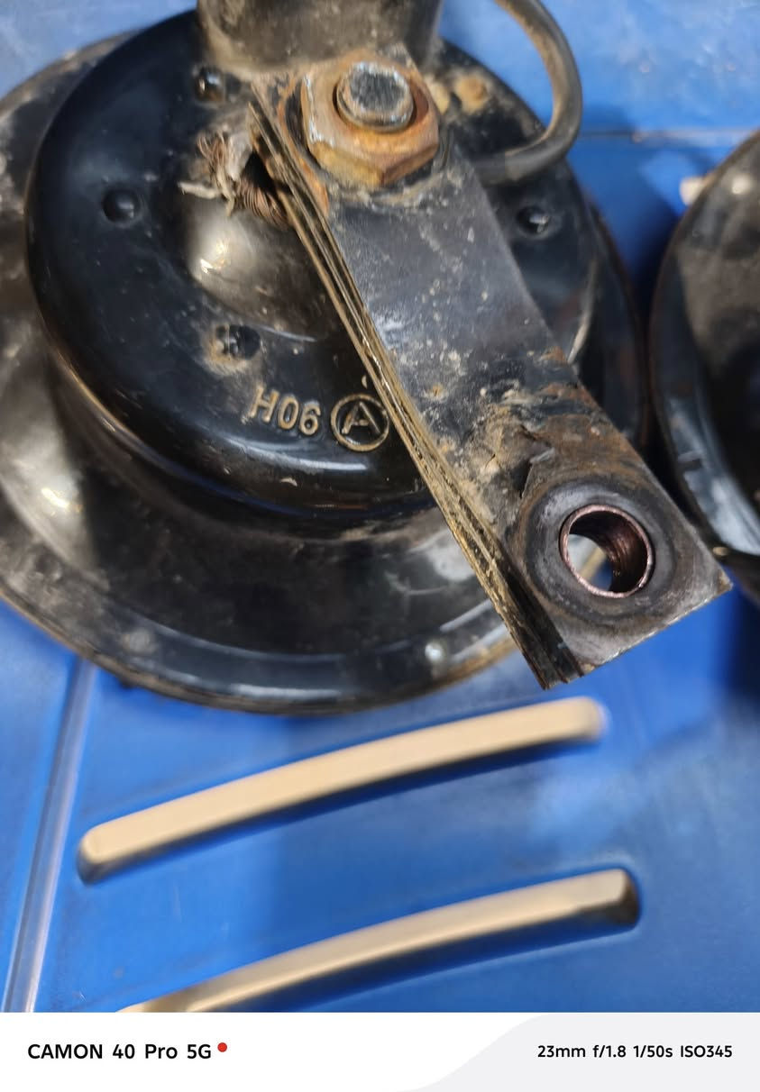 سلام عليكم زوج هورن بوش نضافه 98 نغمته حلوه وناعمة سعر 140 وبي مجال مكاني بغداد حبيبيه***********6
