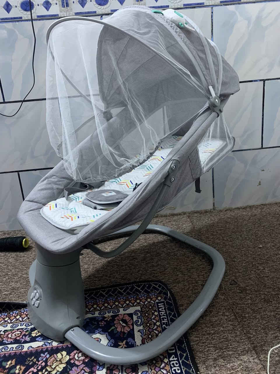 كاروك هزاز جديد مستخدم كلش قليل مره او مرتين و +شمعه مال ابوصفار للطفل حديث الولادة ,,,,قيم واخذ بما يرضي الله ***********
