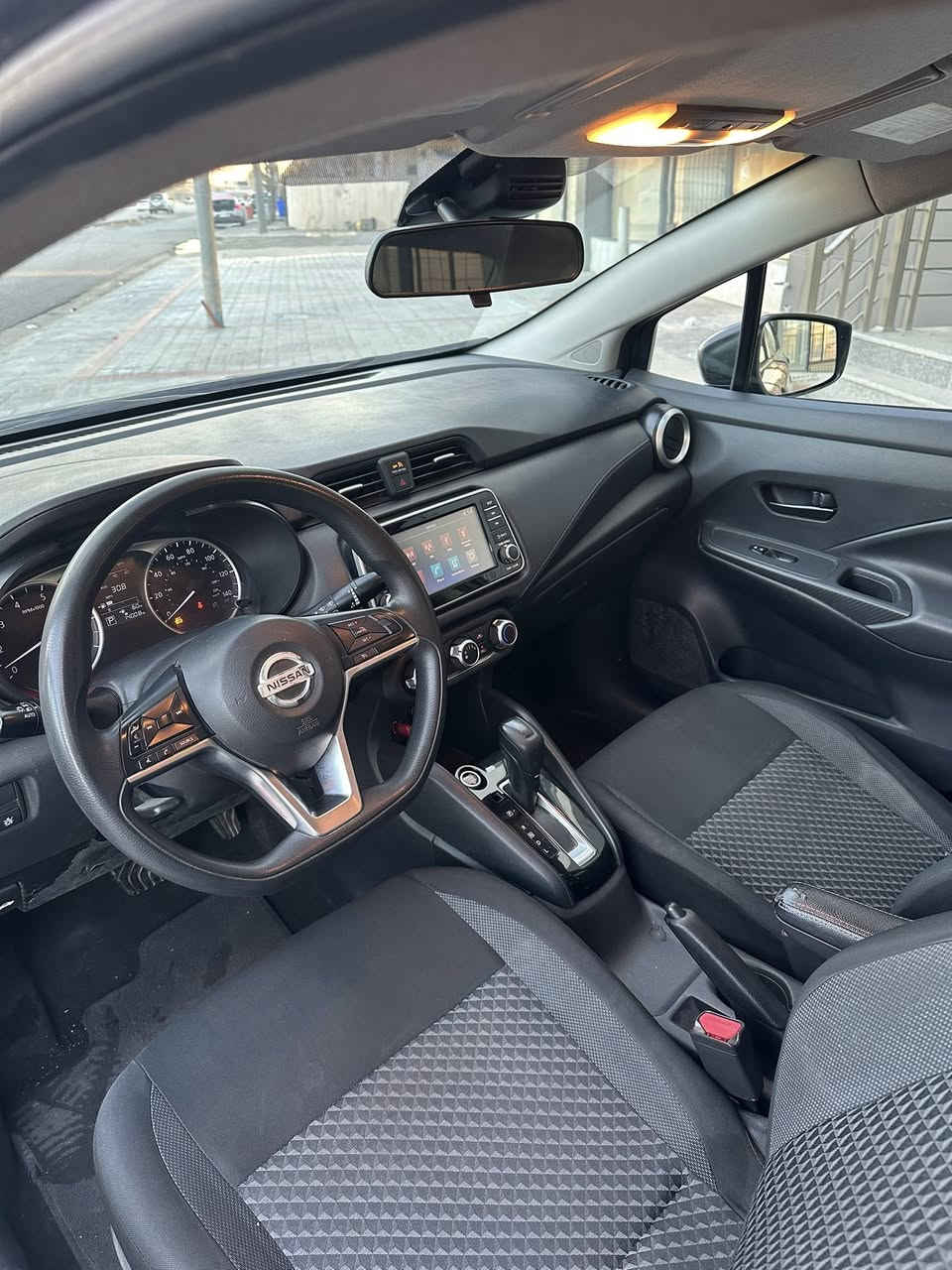 نیسان ڤێرسا S مۆدێل ٢٠٢٠  
٧٥٠٠٠رۆیشتوە سەیارێکی بێکێشەیە زۆر خاوێن ماوەتەوە ٣پارچەی هەیە 
بەسمەیە رادارە خەتی جادەیە جام کارەبایە 
***********
