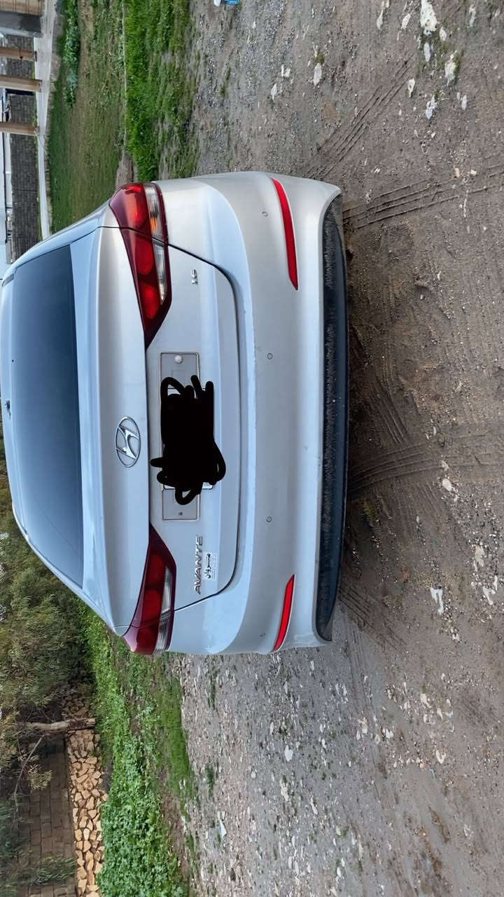 افانتي 2018 لون سلفر ماشي 90شرط بلا صبغ محركات شرط السياره جديده السعر 145 وبيها مجال *********** شرط التحويل
