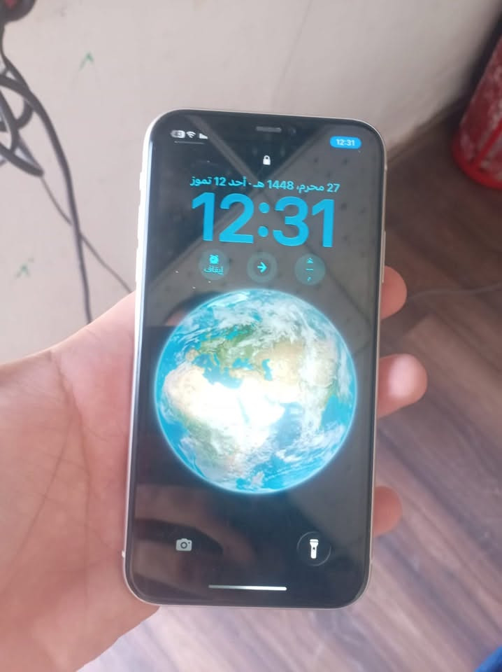 مبدل شاشه وبطاريه سعره 120  تقفل موجود اتصل على رقم  هذا بي فقط واتساب *********** واتساب فقط
الشاشه بيها شويه من جوه هذا سواد  ما ماثر على لمس
