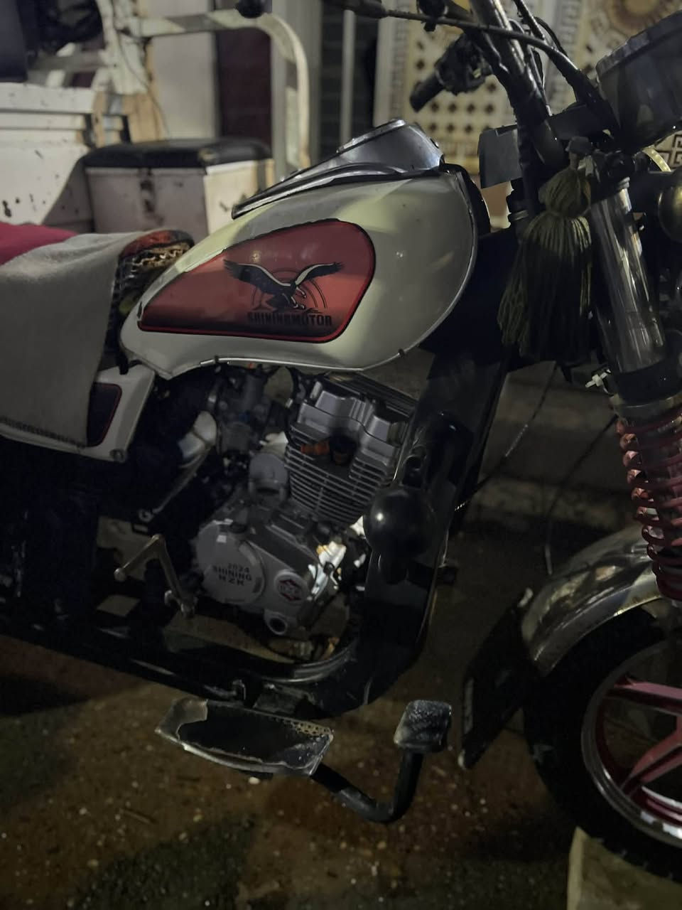 سلام عليكم ستوته صقر فحل  ستوته البيع ستوته نضيفه ما ناقصه شي يعني كبل الشارع تجي تكلب وشوف سعر مليون 700بيه مجال قليل مكاني بغداد مدينت صدر رقمي وتساب ***********
