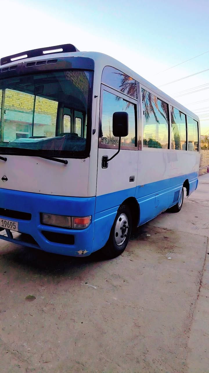 سلام عليكم كوستر البيع موديل 2002 مكيه او كير او اكسن جداد مكينه كاز كرنفال داخل جديد تأيرات جداد سياره احلى من الصوره مكان حله السعر 105 او بيهي مجال الرقم ***********
