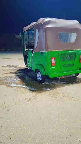 س ع تكتك 2022 شهر 5
,مكينه كفاله عامه 
دراجه بس جوه البك لايت بارد 
بس خياس قليل 
رقم بابل مشروع وطني مداور ثاني يوم 
السعر 7700وبيهه مجال حك جيه 
رقمي *********** 
ماممتواجد ع فيس 
شراي يتصل
