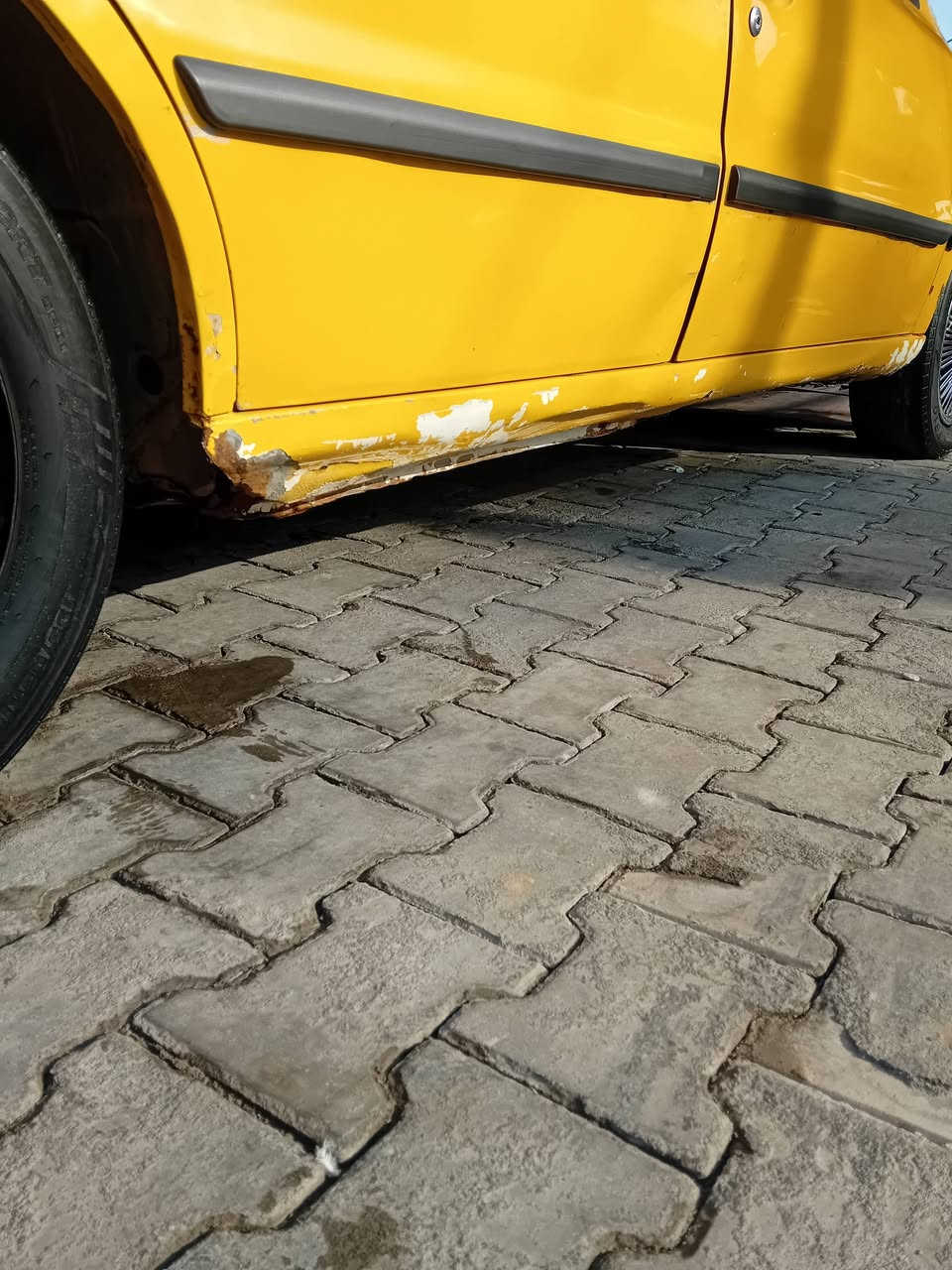 السلام عليكم سمند مديل ٢٠١١ مكينة كير جدد تبريد ثلج داخل نضيف كشر مابي ضربة بيهة تبديل جاملغ وباب كشر شوفت العين سيارة مال شغل بسمي السعر ٢٨ وبيهة مجال بصيط مكان الحسينية رقم راعيها ***********
