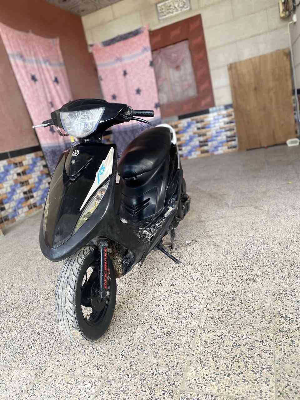 سلام عليكم دراجة ماكس عدله ما مفتوحة كله بلد بوشه 49 كهربائيات كلها شغاله سعرها 710وبيها مجال مكان كرمت علي لتصال ***********
