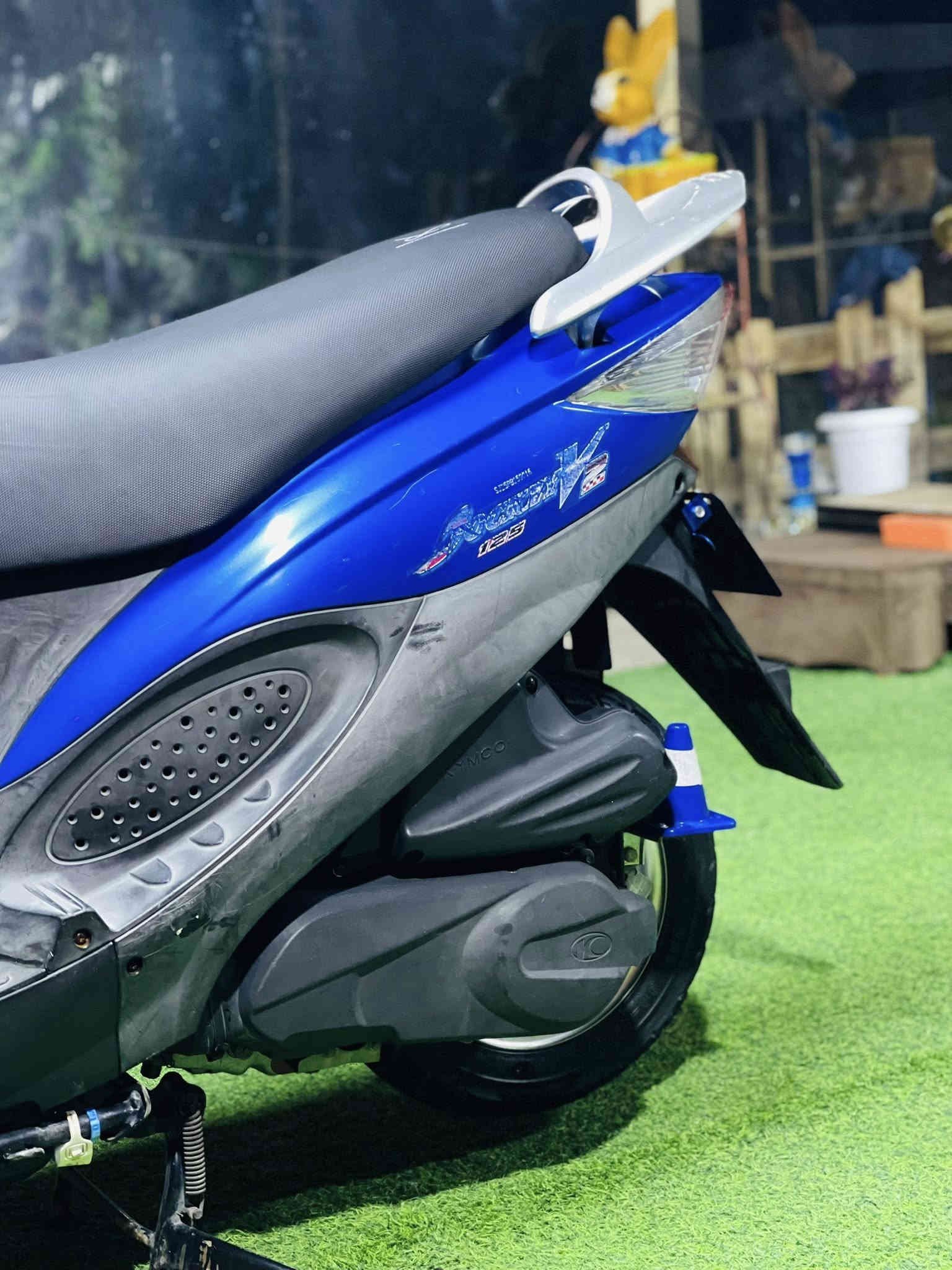 كامكو V2 مديل 2014للبيع دراجه رمبه كفاله صار فتره طلعت من الرمبه مو هواي مانقصه كلشي دراجه نضيفه وحلوه كفرات ختم واحد مكينه ناعمه إلاستفسار تصل *********** مكاني ناصريه قضاء رفاعي 🙏
