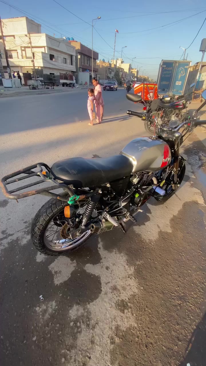 سلام عليكم دايوان لايتي نظيفه مرقمه ديالئ لوحات بعدني مامستلم موجودات بل مرور  سعره 1700 وبيهه مجال حك جيه (مبدله بوش وبستم اصلي )مكاني بغداد مدينه الصدر  ***********
