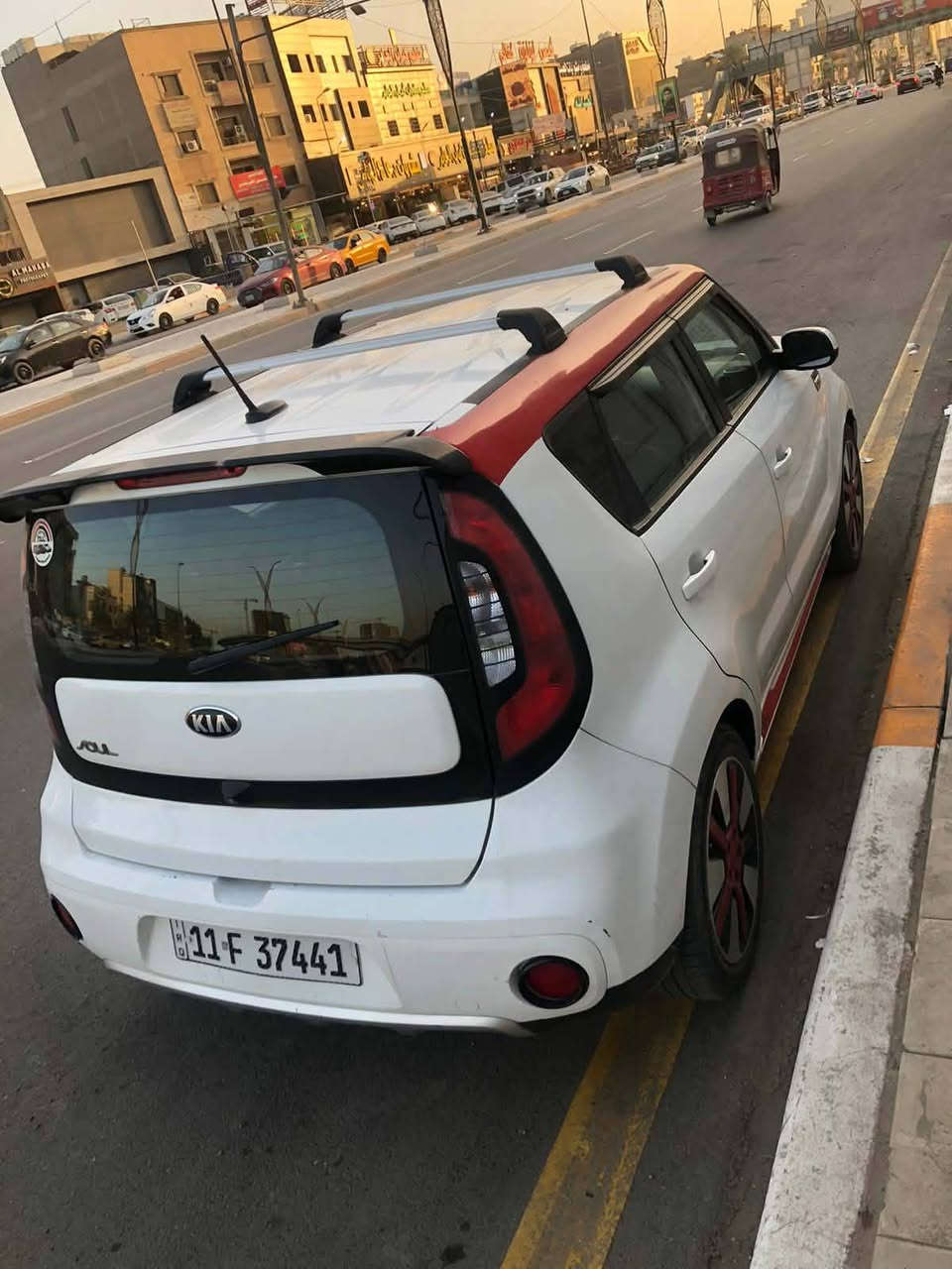 السلام عليكم
كيه سول

موديل ١٦ 

ماشيه 40الف شرط زيرو

تدفئه +تبريد شفال

تحكمات مري تثبيت سرعه 

نضام ايكو 

مسجل سستم + دمام 

سنتر لك +نضام سرقه

مكينه ١٦٠٠ جي تي اي كفاله

كير ميكانيكي كفاله

حداديه جديده 

تخم تاير جديد 

باتري جديد 

كهربايات تحكمات كله شغال

وارد امريكي حادث جاملغ خلفي بدون ايرباك حادثها كلش حلو 

والباقي كفاله عامه من كلشي 

رقم نكليزي بسمي هزه جديده سنويه جديده 

السعر ١٠٥مجال بسيط 

هاتف ***********

تفاصيلها كلها ذاكرها الموشراي ليتعبني 

مكاني بغداد المشتل الشارع العام
